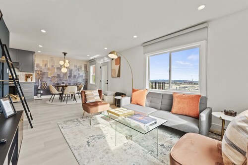 Easy Parking | 15 Min to Union Square | Stocked Kitchen