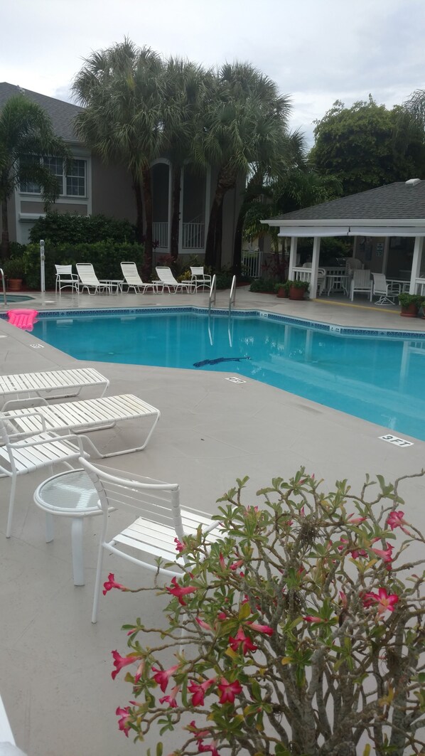 Piscine extérieure, piscine chauffée