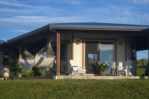 Terrace/patio - Hawaiian Eco Village near Hilo AIR (Hilo)