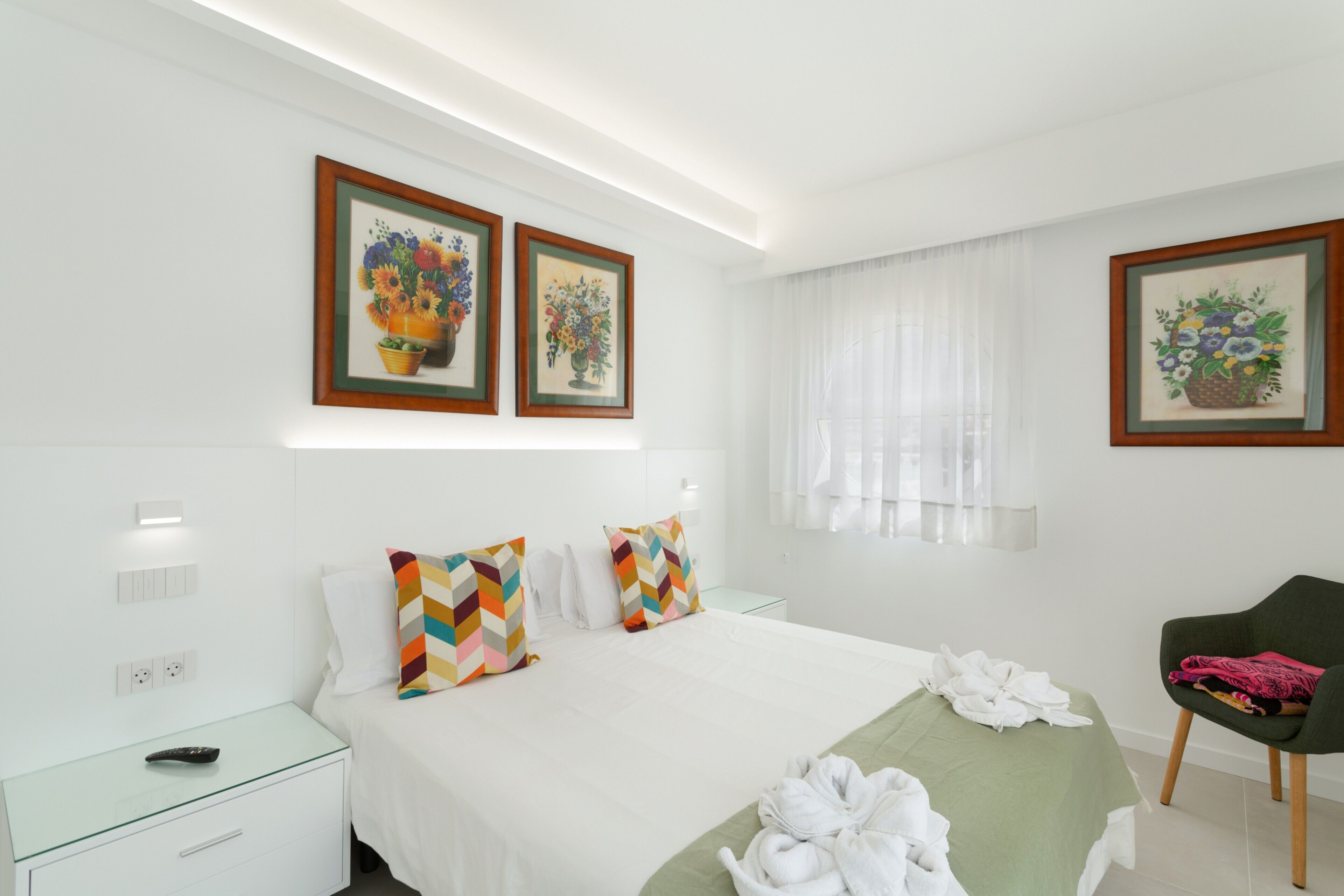 2 chambres, fer et planche à repasser, Wi-Fi gratuit, draps fournis