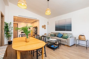Dining - Apartment 'Antonia House' with Sea View, Wi-Fi and Air Conditioning (Acicastello)