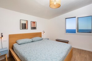 3 chambres, fer et planche à repasser, Wi-Fi gratuit, draps fournis