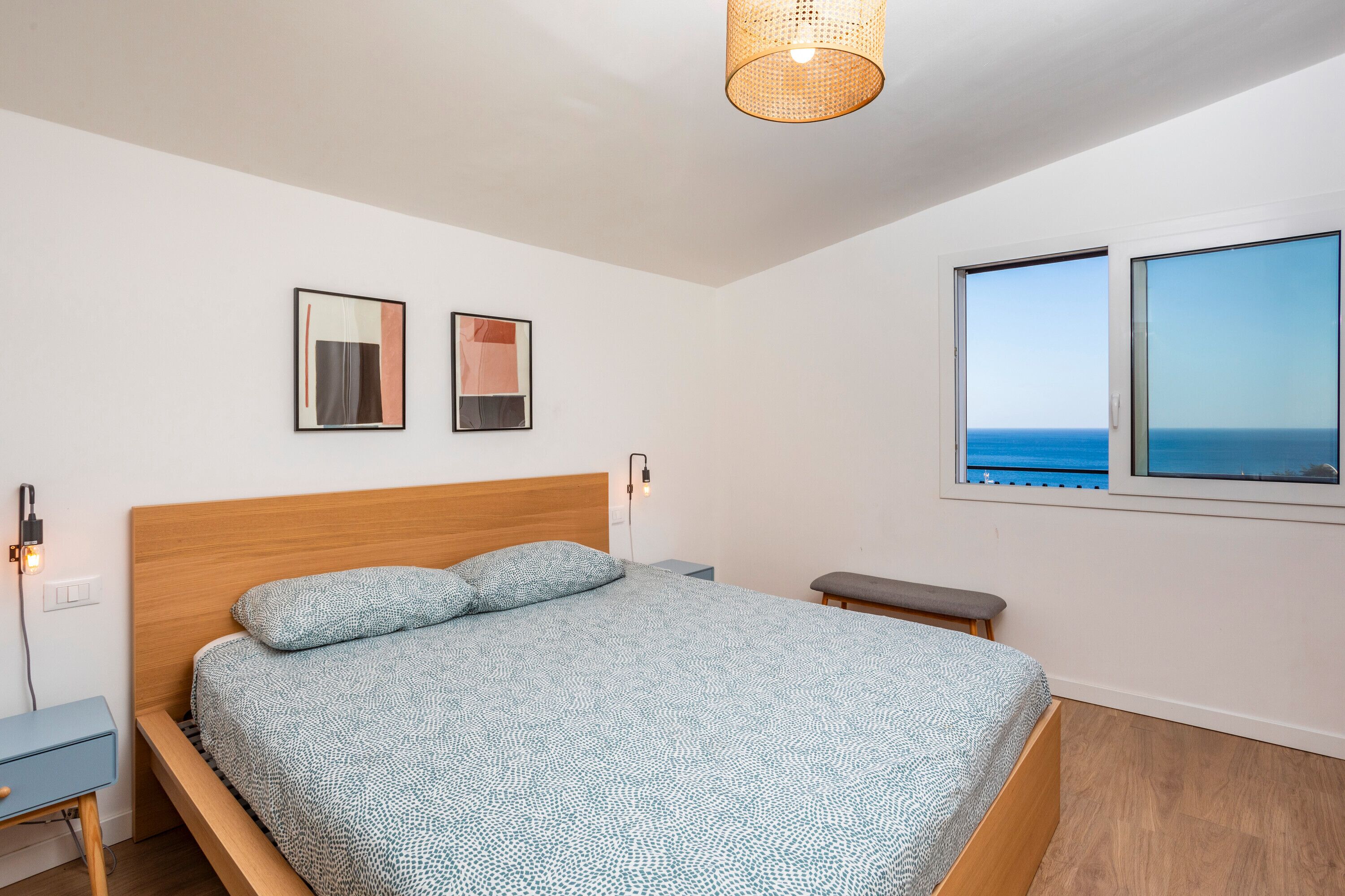 3 chambres, fer et planche à repasser, Wi-Fi gratuit, draps fournis