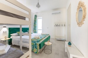 1 slaapkamer, een strijkplank/strijkijzer, gratis wifi, beddengoed