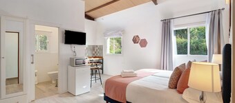 Vacation Apartment 'Casa Lomo El Aire Aceviño' with Sea View, Shared Pool and Wi-Fi