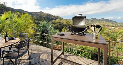 Vacation Apartment 'Casa Lomo El Aire Flamboyan' with Sea View, Pool and Wi-Fi