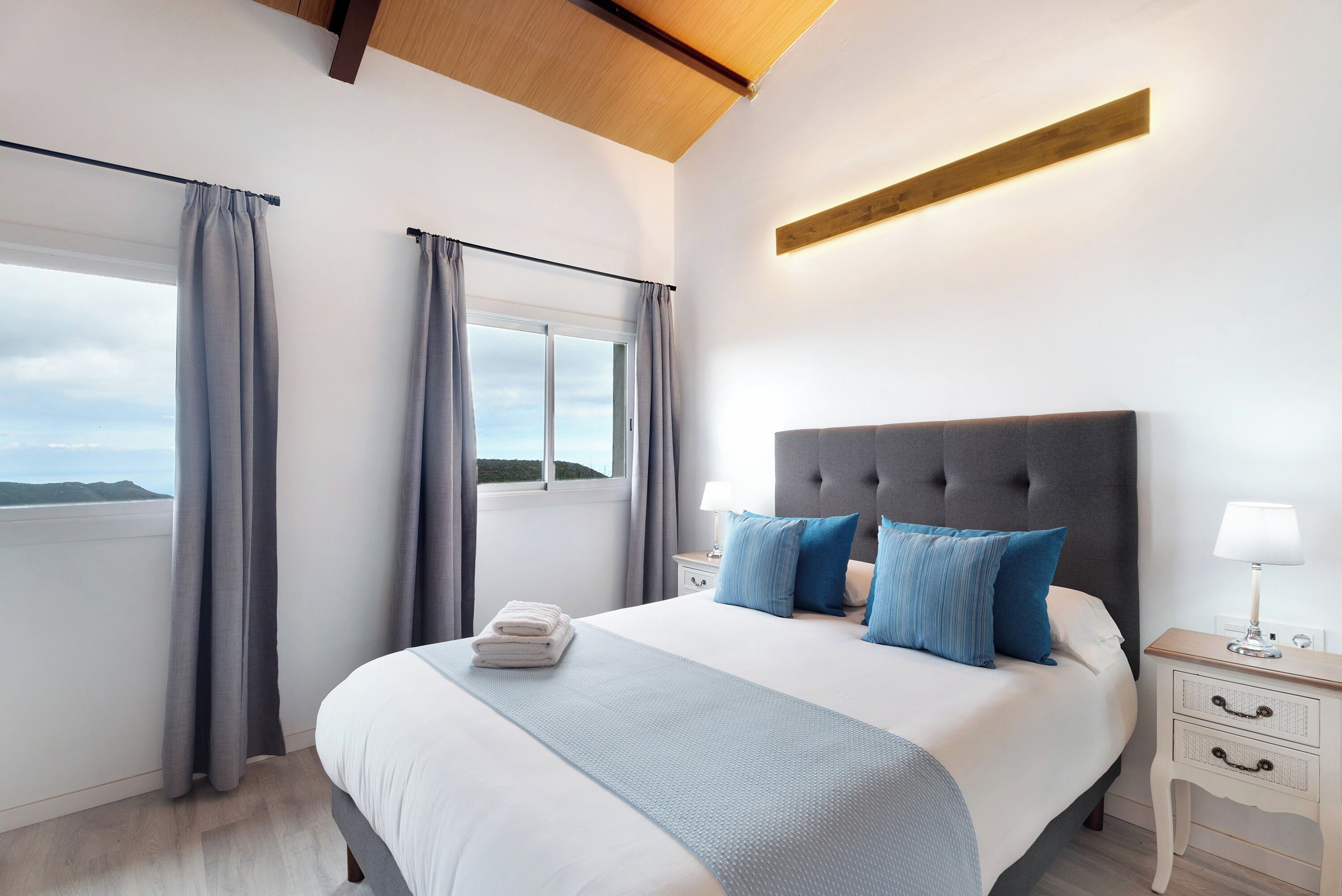 1 chambre, fer et planche à repasser, Wi-Fi gratuit, draps fournis