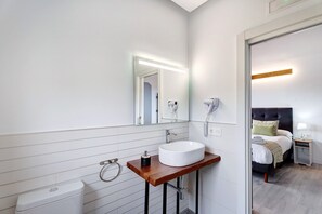 Doccia, asciugacapelli, asciugamani