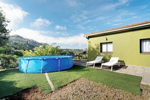 Outdoor spa tub - Vacation Apartment 'Casa Lomo El Aire Helecho' with Sea View, Shared Pool and Wi-Fi (Tegueste)