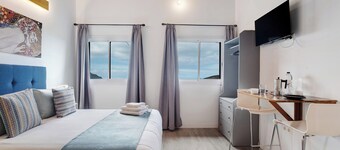 Vacation Apartment 'Casa Lomo El Aire Brezo' with Sea View, Shared Pool and Wi-Fi