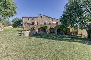 Exterior - Country House 'Can Palau' with Mountain View, Private Pool and Wi-Fi (Agullana)