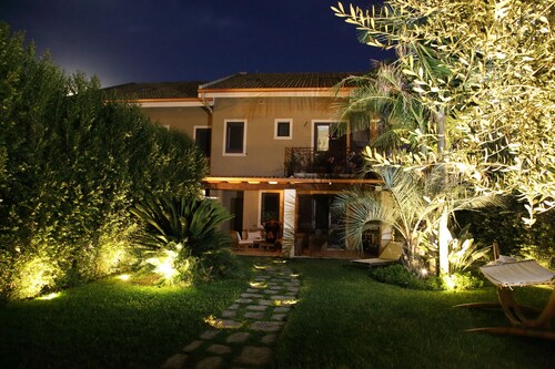 Villa 'Domus Aurige' with Sea View, Wi-Fi and Air Conditioning