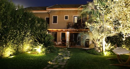 Villa 'Domus Aurige' with Sea View, Wi-Fi and Air Conditioning