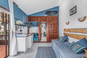 1 bedroom, iron/ironing board, free WiFi, bed sheets - Vacation Home 'Playa Montana Amarilla Sunset,pool' with Shared Pool, Private Terrace and Wi-Fi (Costa del Silencio)