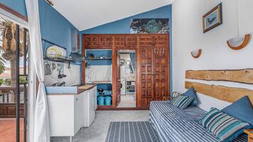 1 slaapkamer, een strijkplank/strijkijzer, gratis wifi, beddengoed