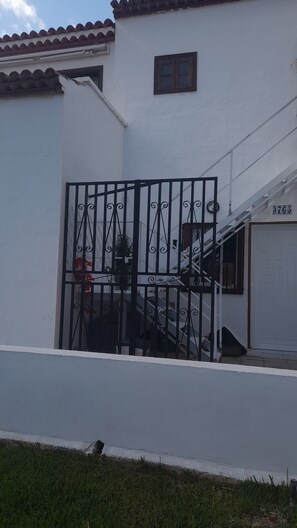 Exterior - Vacation Home 'Playa Montana Amarilla Sunset,pool' with Shared Pool, Private Terrace and Wi-Fi (Costa del Silencio)