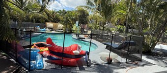 BEST LOCATION, Few min walk, Bike to Deerfield Beach and Pier. one acre property