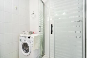 Interior - Apartment 'Casa Romero' with Shared Pool, Wi-Fi and Air Conditioning (Nerja)