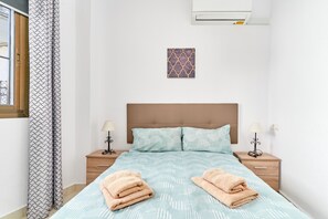 2 chambres, fer et planche à repasser, Wi-Fi gratuit, draps fournis