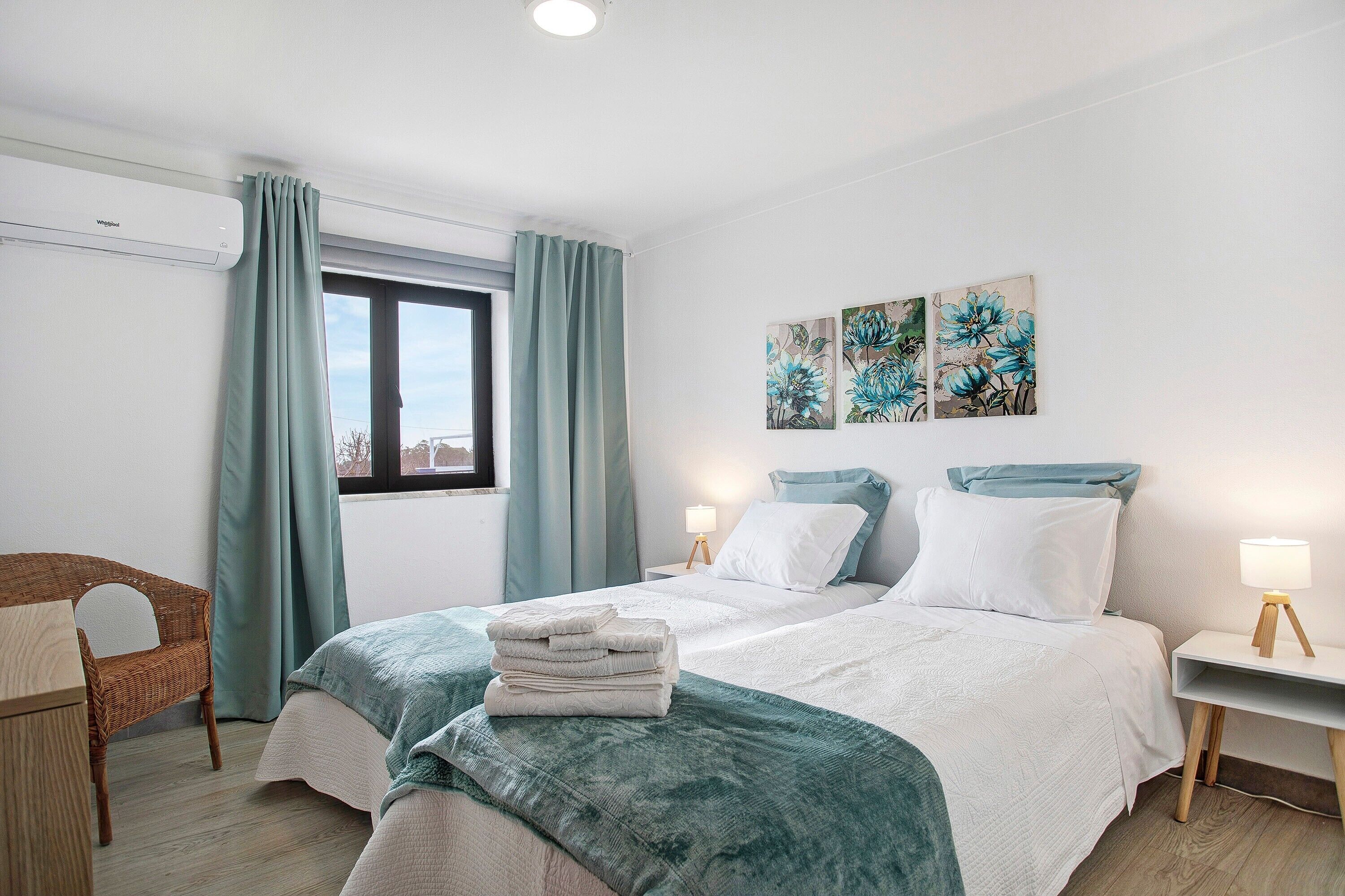 3 bedrooms, iron/ironing board, free WiFi, bed sheets