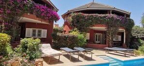 Pool - Cases Conviviales et Chaleureuses (Ngaparou)