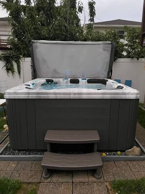 屋外スパ浴槽