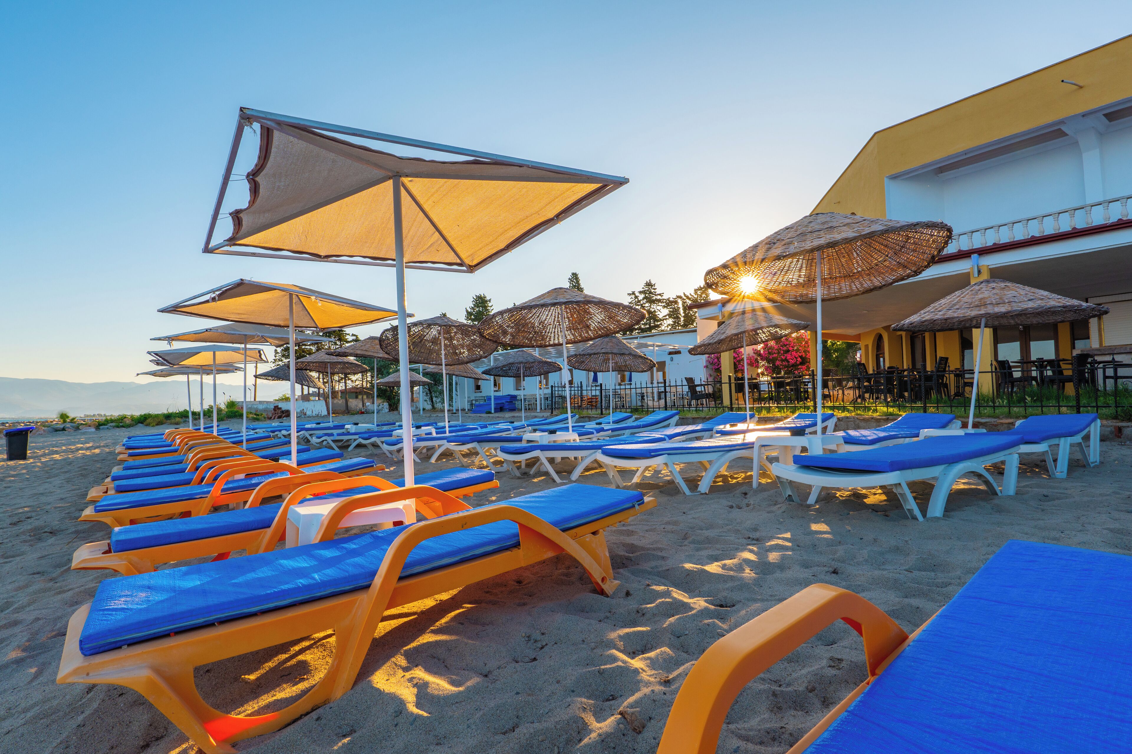 プライベートビーチ、ビーチバー