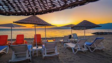 Spiaggia privata, un bar sulla spiaggia