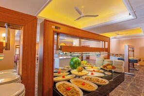 Buffet - Dream Holiday Resort  (Burhaniye)