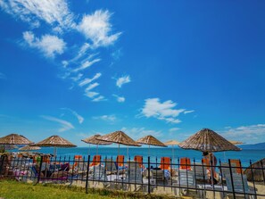 Private beach, beach bar - Dream Holiday Resort  (Burhaniye)