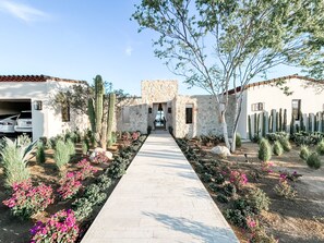 Exterior - Luxury Community Querencia in Cabo, Parque Section Villa with pool (San José del Cabo)