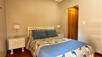 Apartamento família, 3 quartos | Cortinas blackout, Wi-Fi de cortesia, roupa de cama