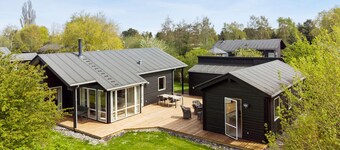 Lovely home in Stege with sauna