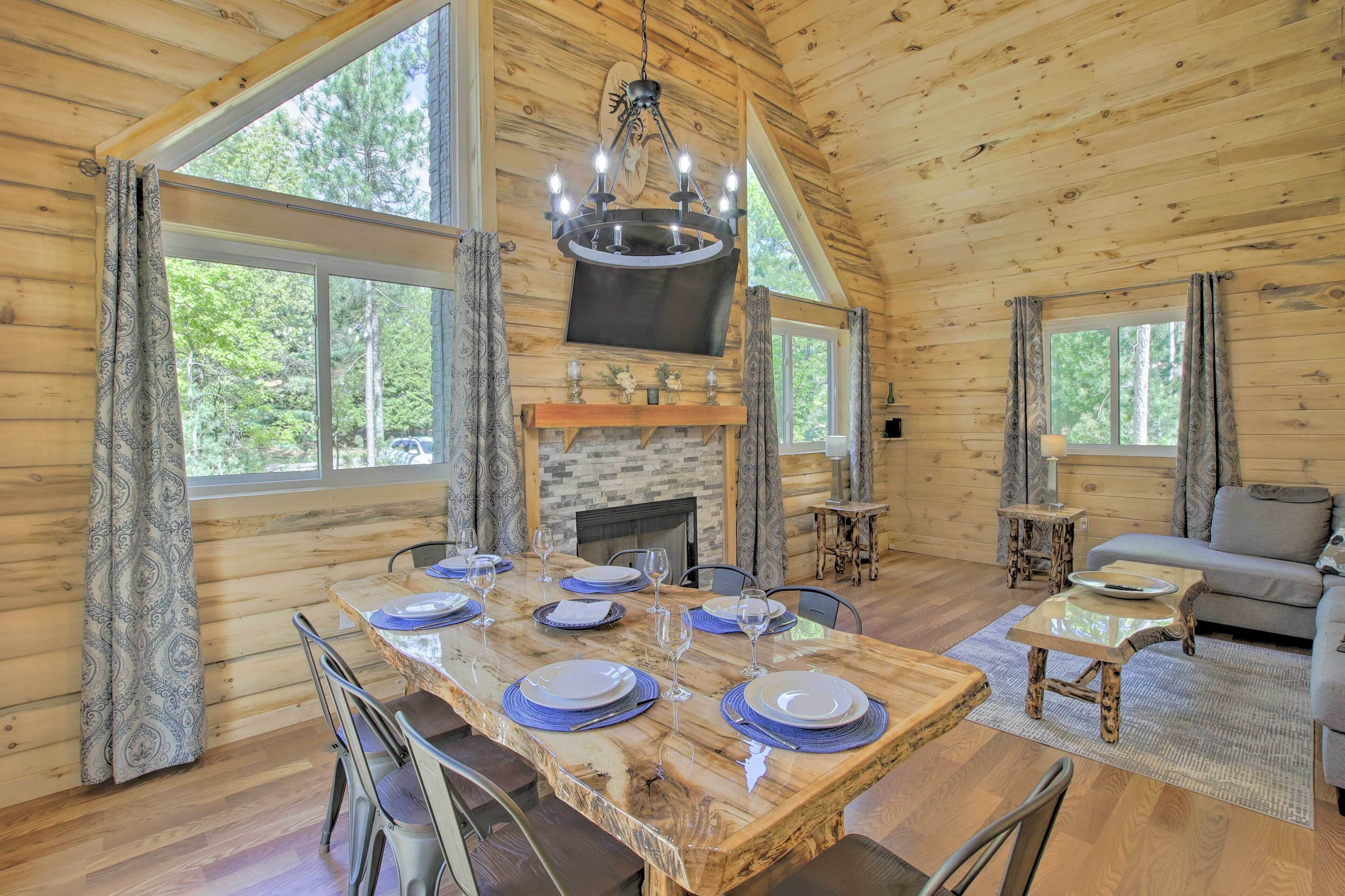 Newly build private Home near castle Rock Lake, 30 min to Dells, Free Firewood