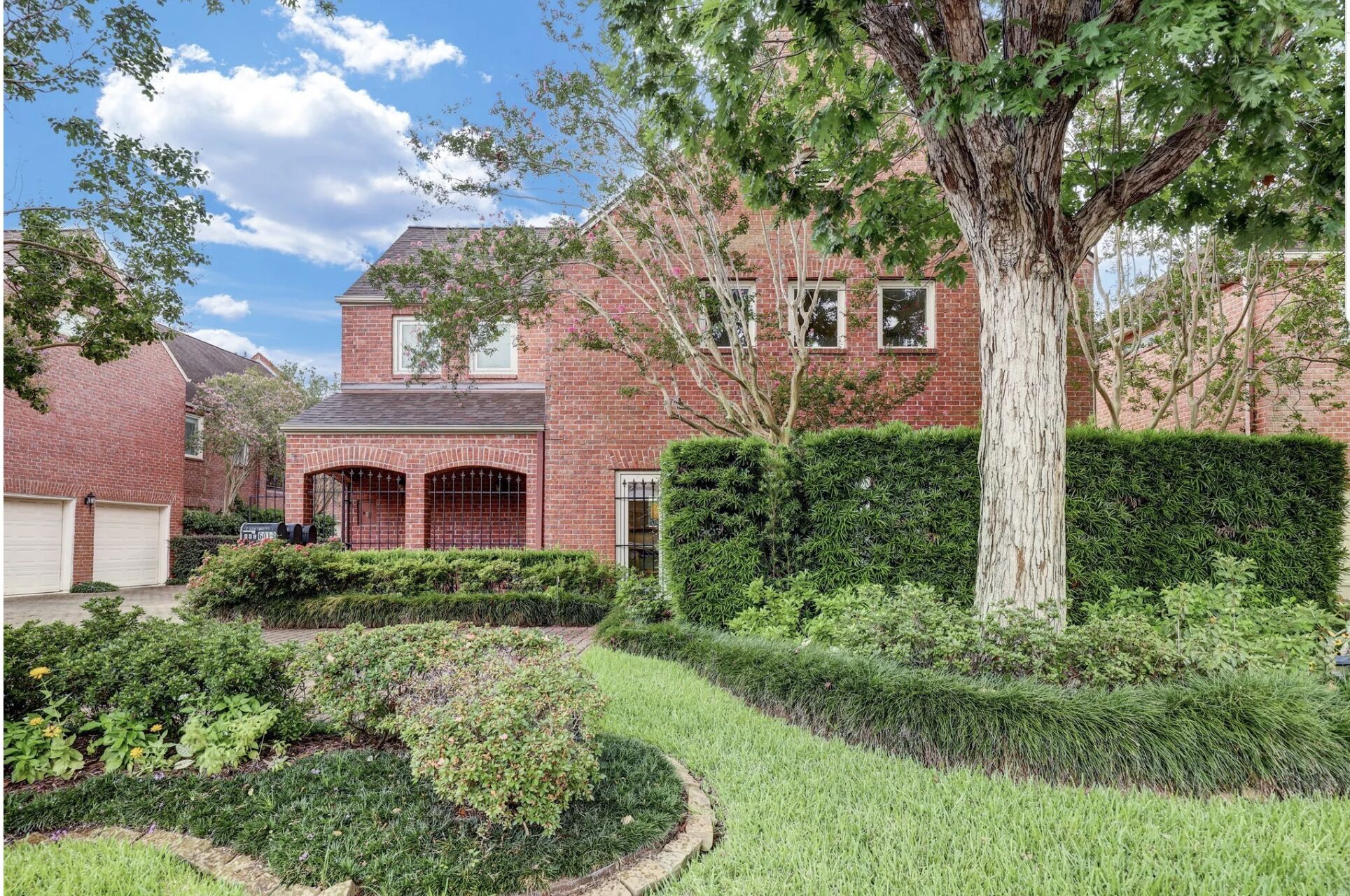 Bright Elegant Home in Perfect Location!