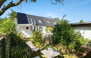 Outdoor dining - Lovely home in Hasle with WiFi (Hasle)