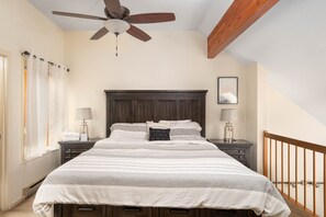 2 soverom, strykejern/-brett, reiseseng for barn og wi-fi (inkludert)