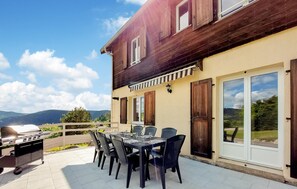 Outdoor dining - Awesome home in Gérardmer with WiFi (Gérardmer)
