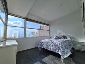 2 camere, una scrivania, Wi-Fi, lenzuola