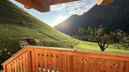 Typisches Tiroler Haus mit Großem Garten, Sauna, Bergblick nah an den Skipisten