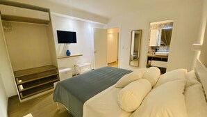 Camera Ischia | Premium bedding, down duvets, desk, blackout curtains - B&B SELÂAVÌ STABIA (Castellammare di Stabia)