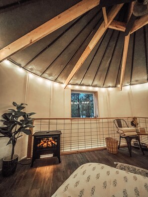 1 slaapkamer, een strijkplank/strijkijzer, gratis wifi, beddengoed
