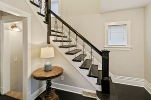 Interior - Spacious Home in DT Libertyville Near Naval Base (Libertyville)