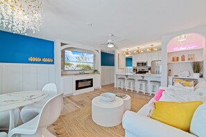 TV, fireplace - The Lost Gem @ North Lost Key Landing 2B | Pool, Deck, Grill | My Beach Getaways (Pensacola)