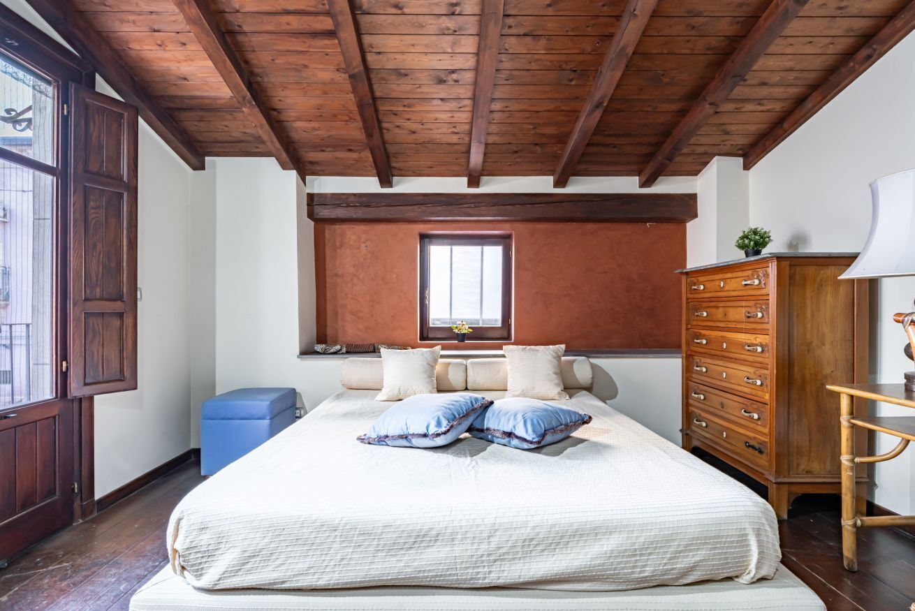 1 bedroom, iron/ironing board, internet