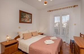 2 habitaciones, tabla de planchar con plancha y wifi gratis 