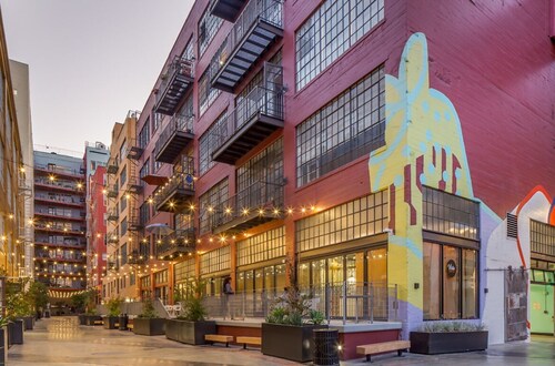 Private Loft in DTLA gym/pool 