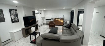 Cozy Spacious Guest Suite 15 minutes from NYC