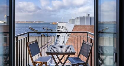 Ferienapartment mit Balkon und Tollem Ausblick an der Hafenspitze von Wismar - Ohlerich Speicher