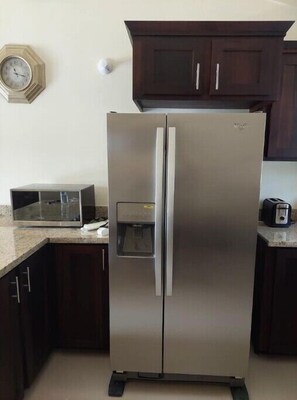Private kitchen - Minty Rue Villa

 (Saint Ann's Bay)